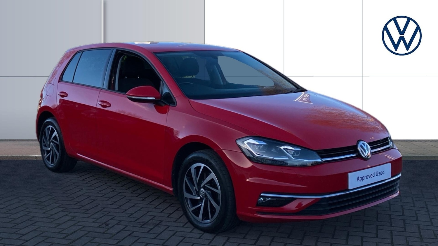 Used Volkswagen Golf 2019 for sale - 76921174: Photo 1