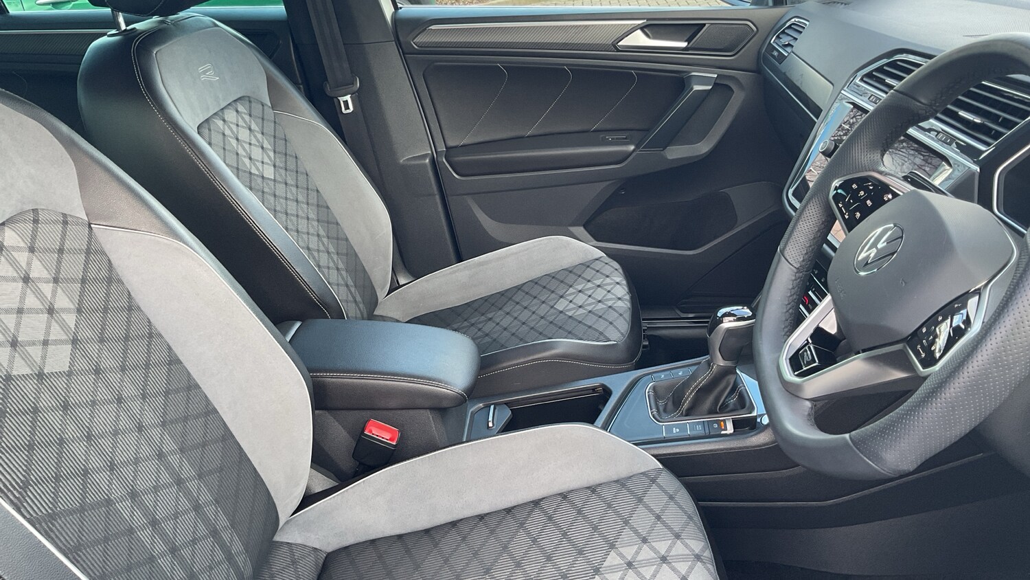 Used Volkswagen Tiguan 2021 for sale - 77717692: Photo 15