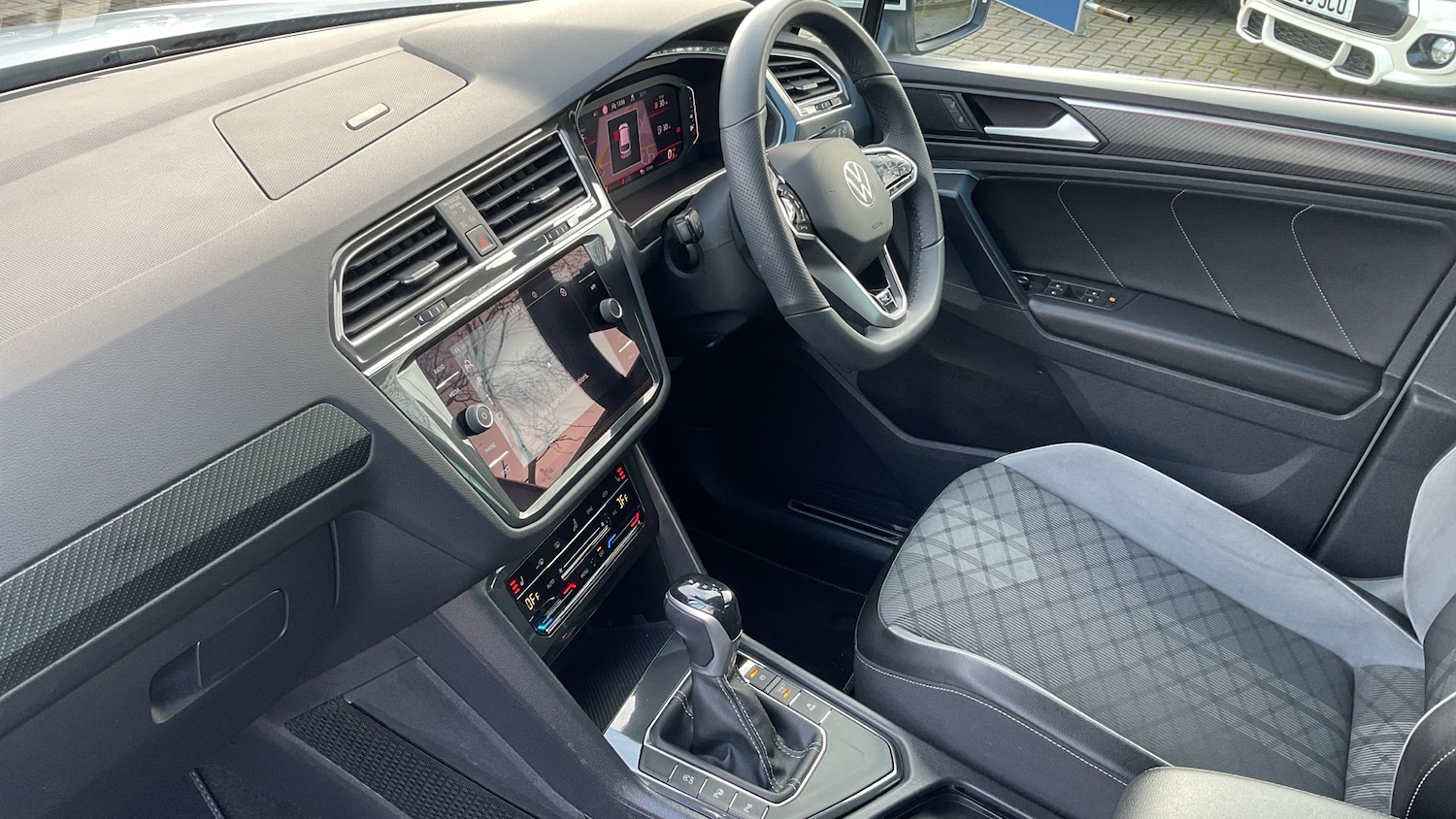 Used Volkswagen Tiguan 2021 for sale - 77717692: Photo 2