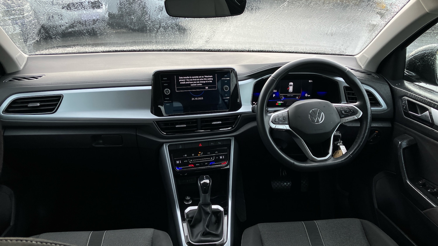 Used Volkswagen T-Roc 2022 for sale - 76393939: Photo 16