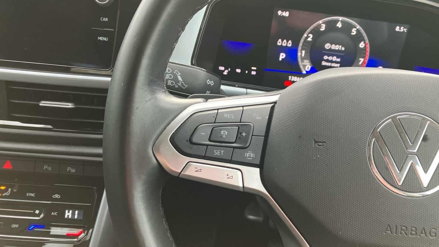 Used Volkswagen T-Roc 2022 for sale - 76393939: Photo 17