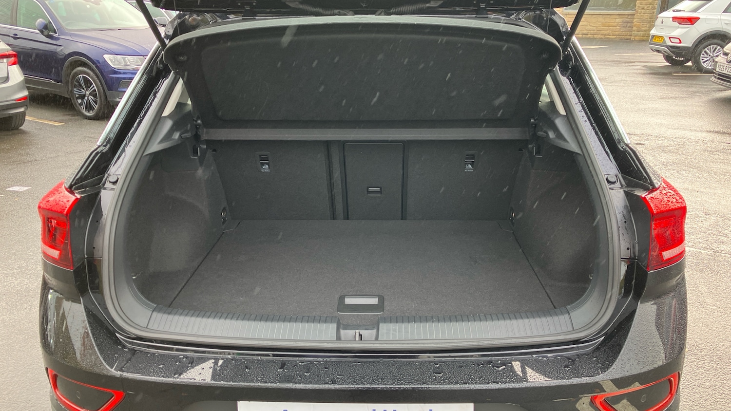 Used Volkswagen T-Roc 2022 for sale - 76393939: Photo 20