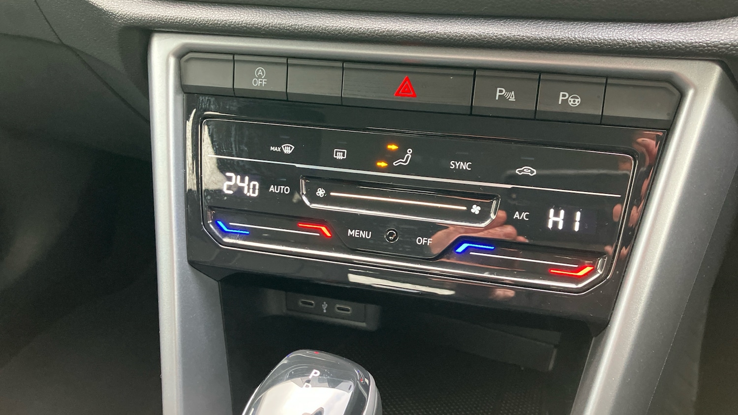 Used Volkswagen T-Roc 2022 for sale - 76393939: Photo 26