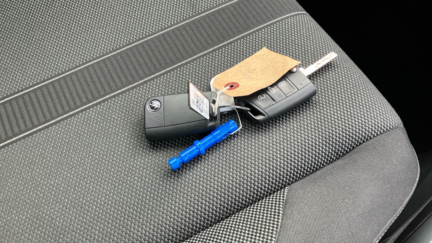 Used Volkswagen T-Roc 2022 for sale - 76393939: Photo 29