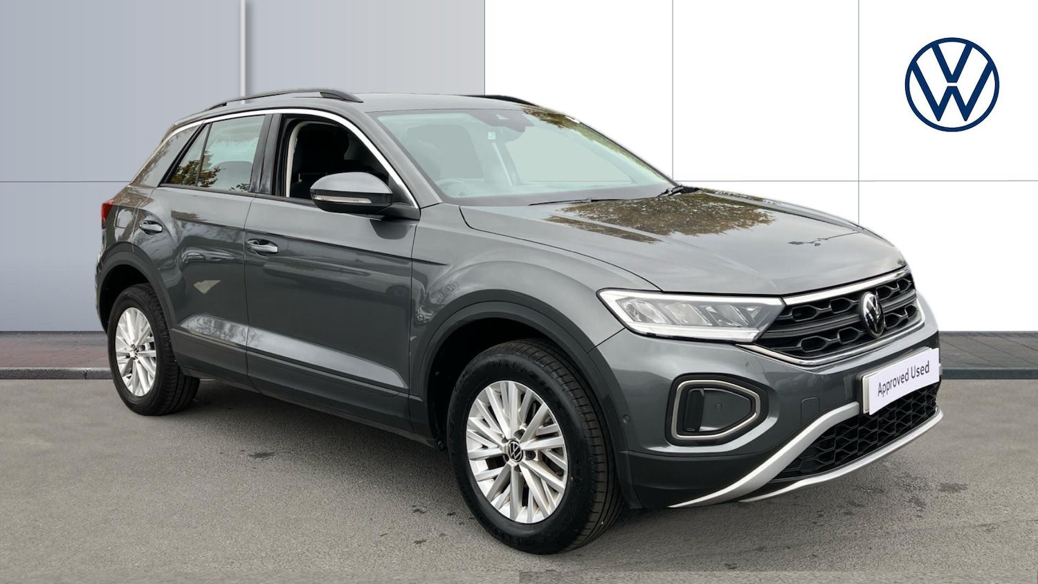 Used Volkswagen T-Roc 2022 for sale - 76219080: Photo 1