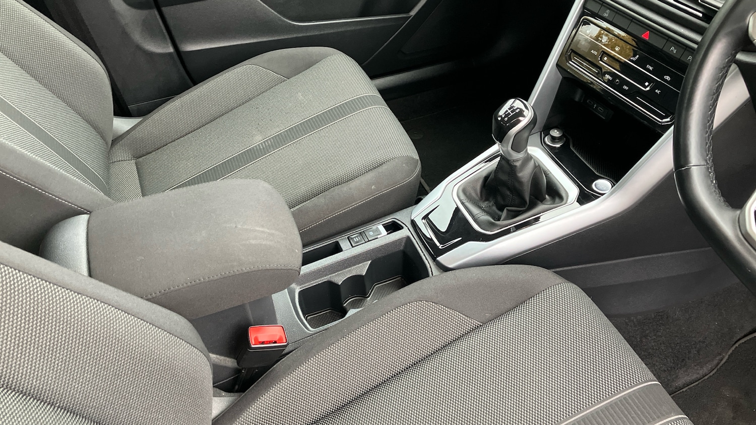 Used Volkswagen T-Roc 2022 for sale - 76219080: Photo 14