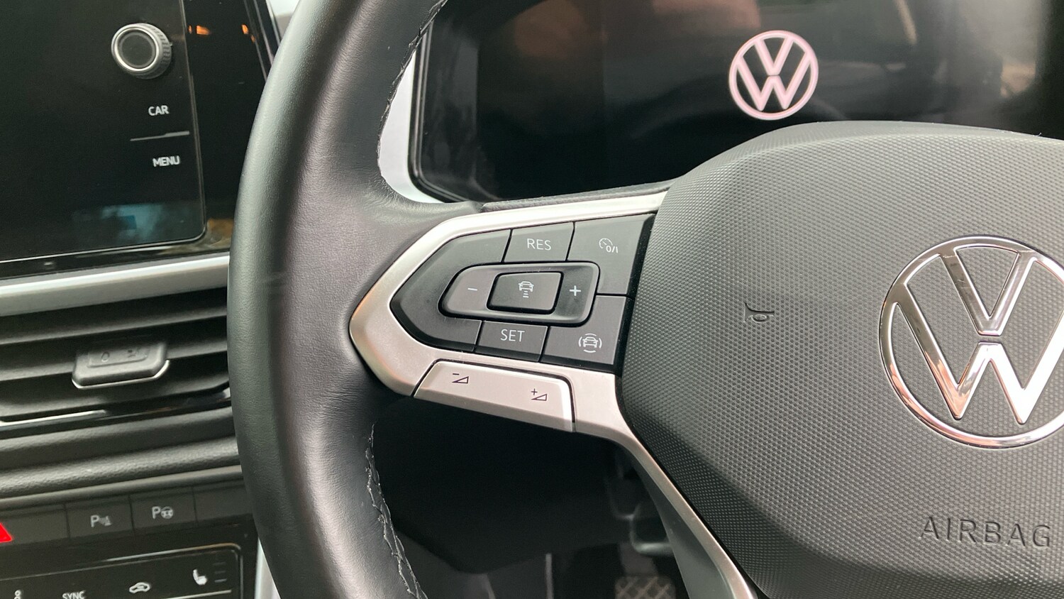 Used Volkswagen T-Roc 2022 for sale - 76219080: Photo 17