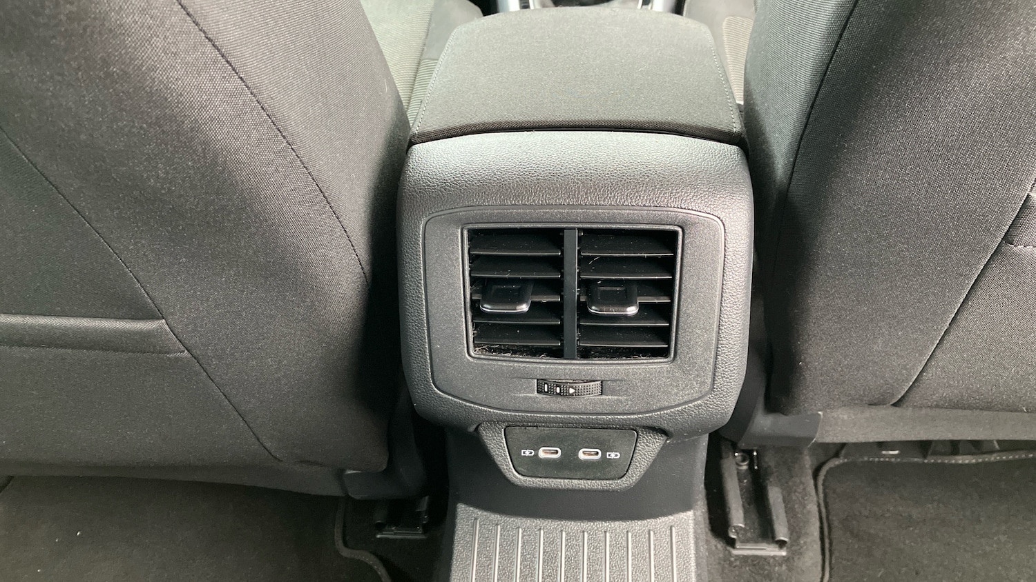 Used Volkswagen T-Roc 2022 for sale - 76219080: Photo 43