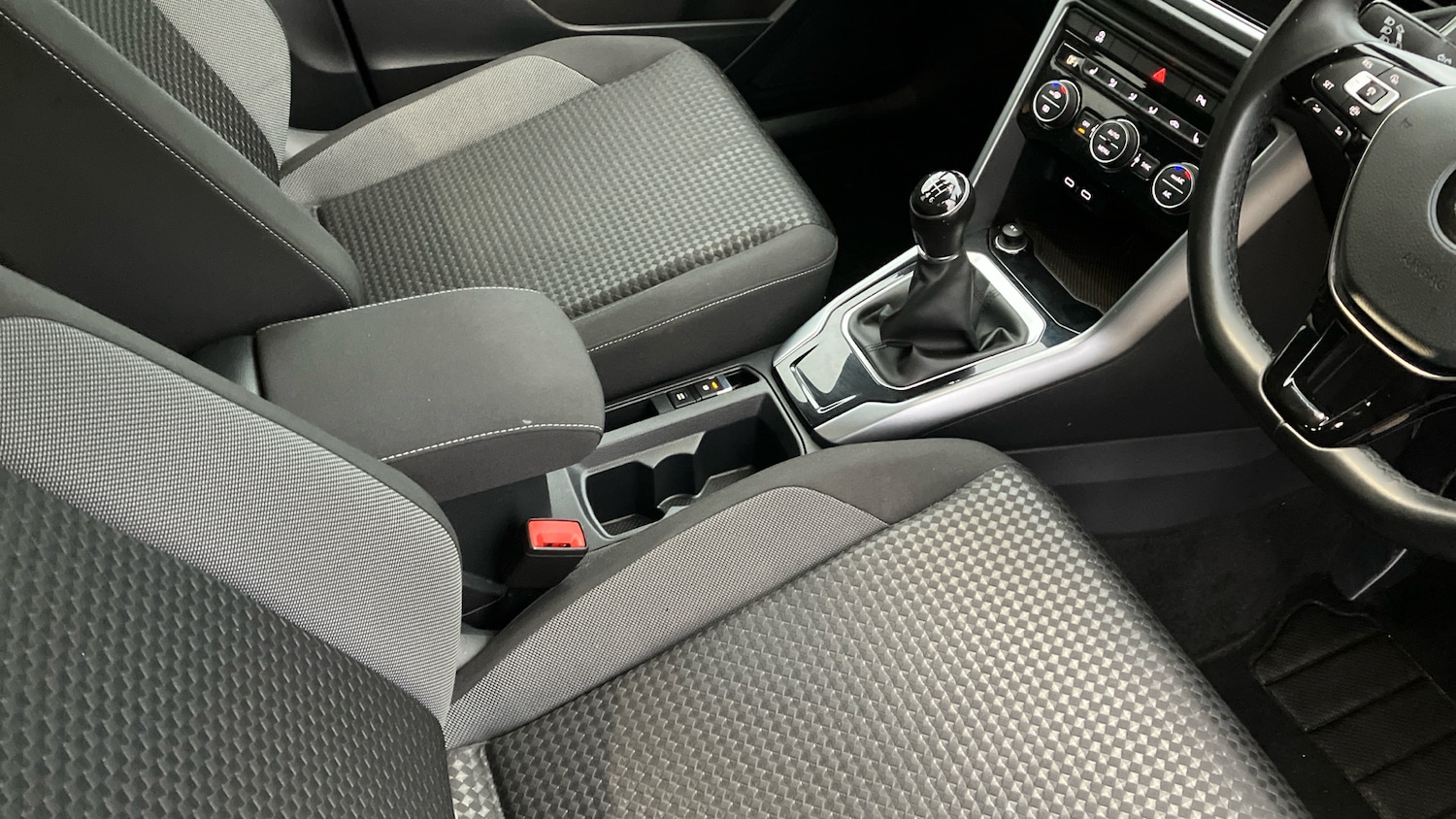 Used Volkswagen T-Roc 2021 for sale - 77044617: Photo 14