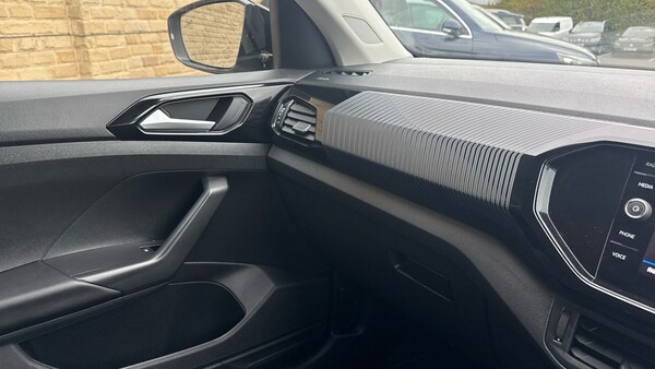 Used Volkswagen T-Cross 2024 for sale - 76322437: Photo 25
