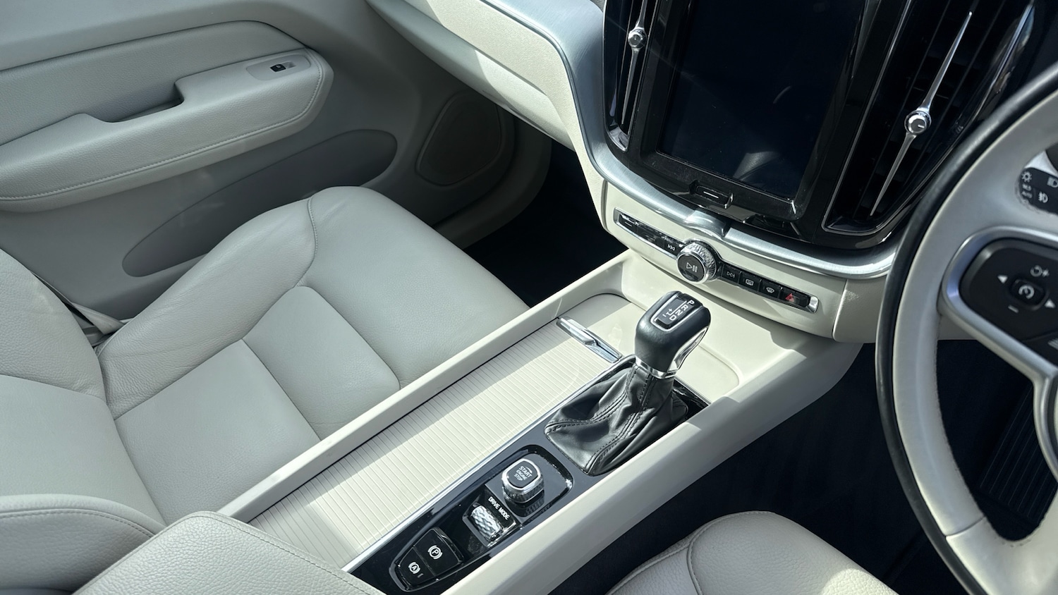 Used Volvo XC60 2018 for sale - 78107234: Photo 14