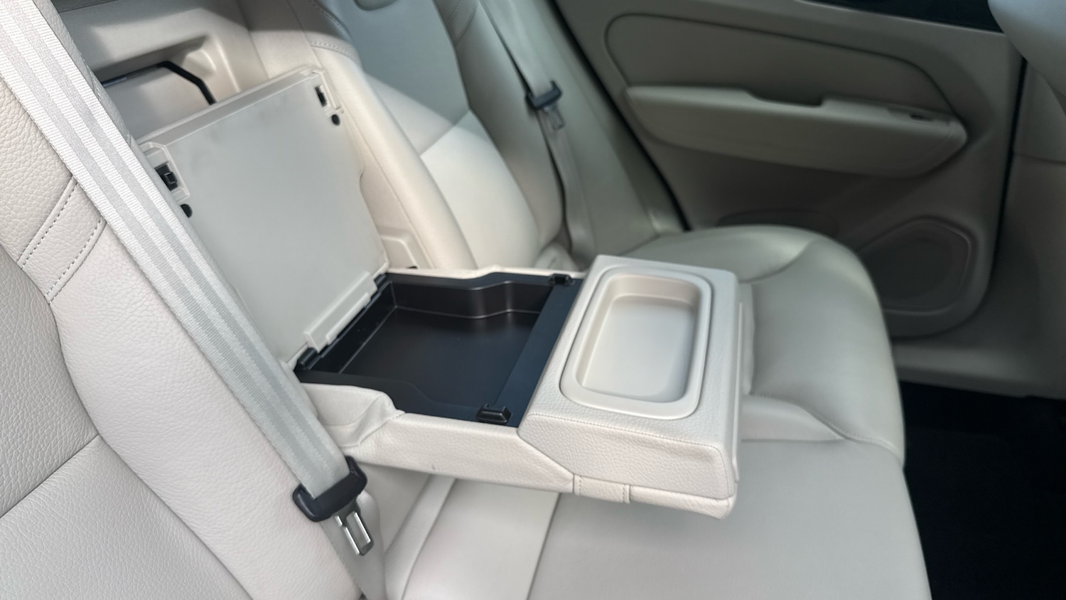 Used Volvo XC60 2018 for sale - 78107234: Photo 26