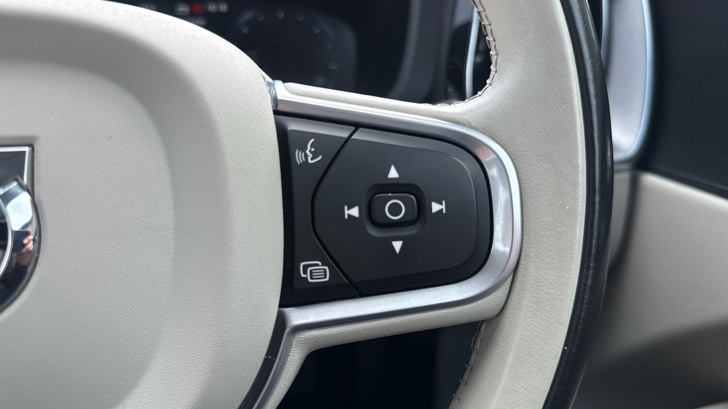 Used Volvo XC60 2018 for sale - 78107234: Photo 30