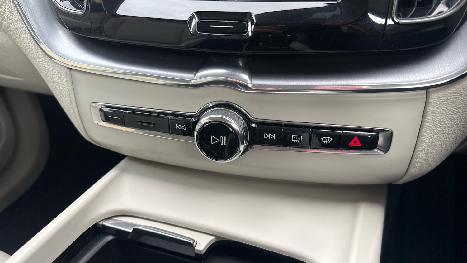 Used Volvo XC60 2018 for sale - 78107234: Photo 36