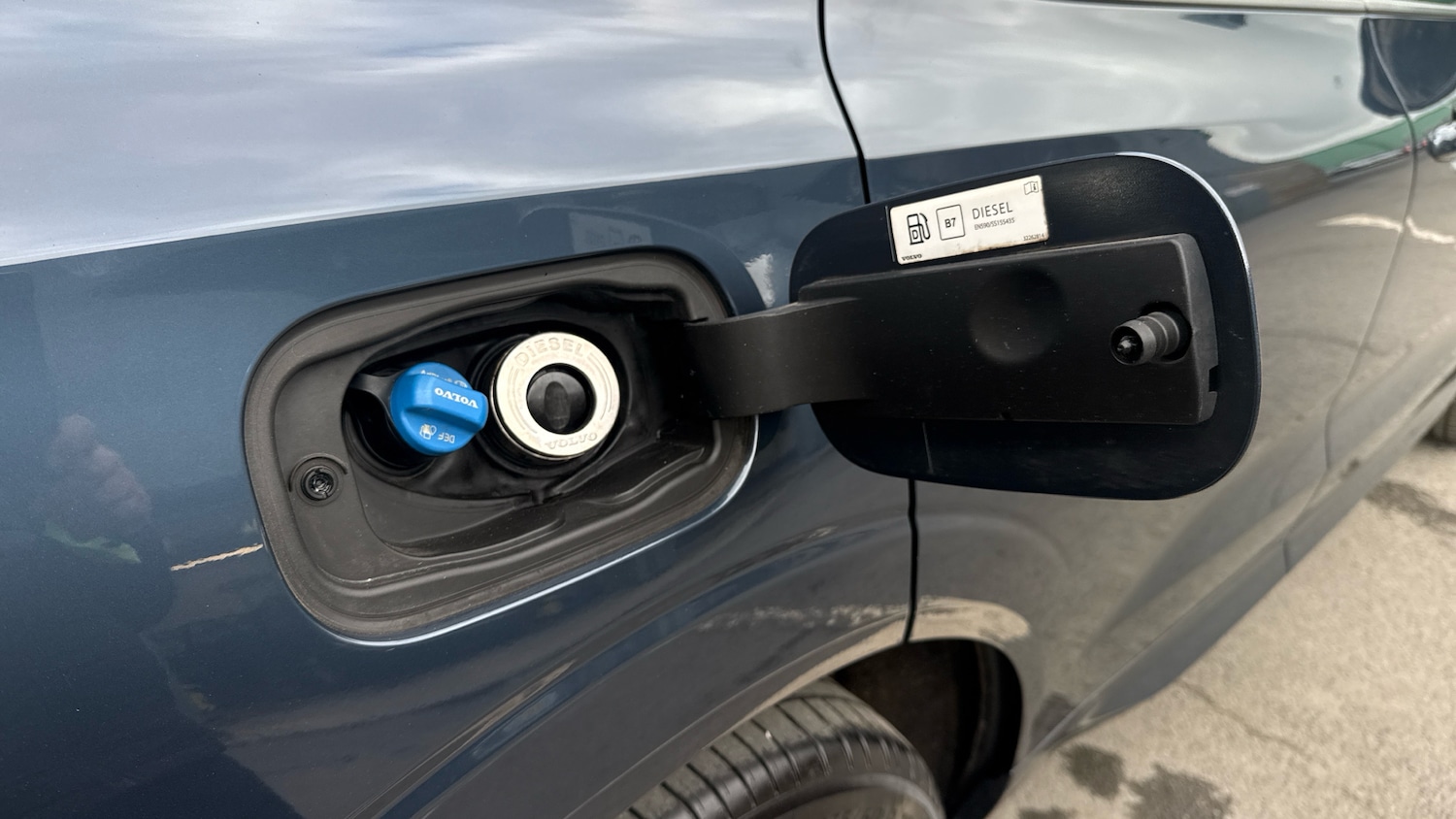 Used Volvo XC60 2018 for sale - 78107234: Photo 40