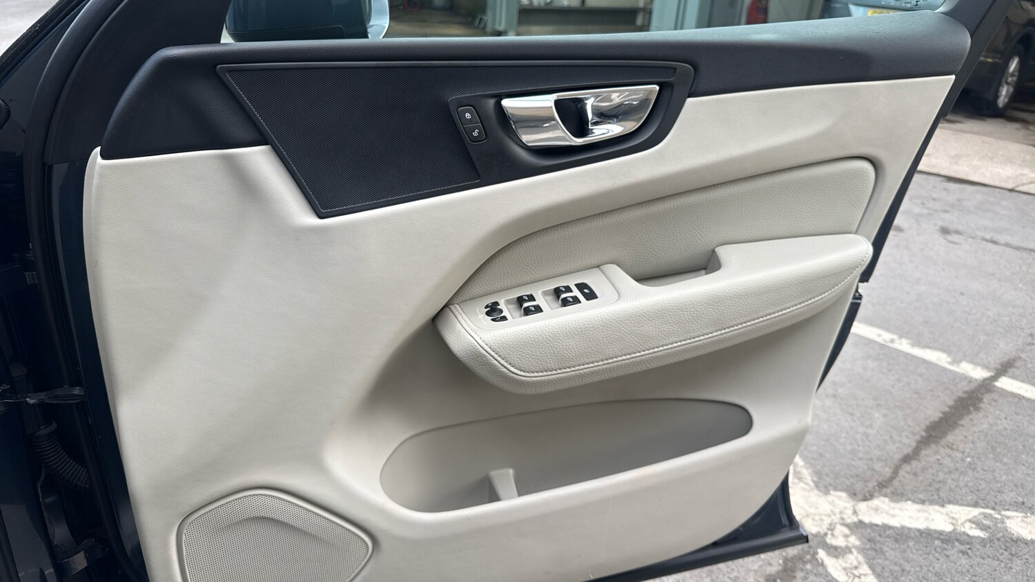 Used Volvo XC60 2018 for sale - 78107234: Photo 42