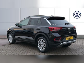 Used Volkswagen T-Roc 2025 for sale - 77208830: Photo
