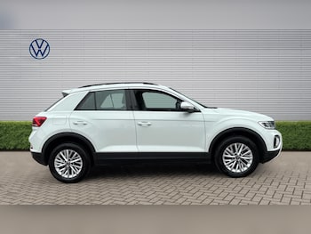 Used Volkswagen T-Roc 2023 for sale - 79488902: Photo