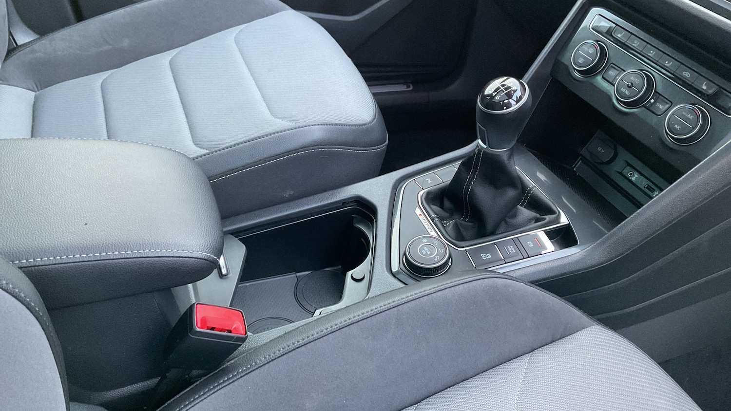 Used Volkswagen Tiguan 2017 for sale - 77381461: Photo 14