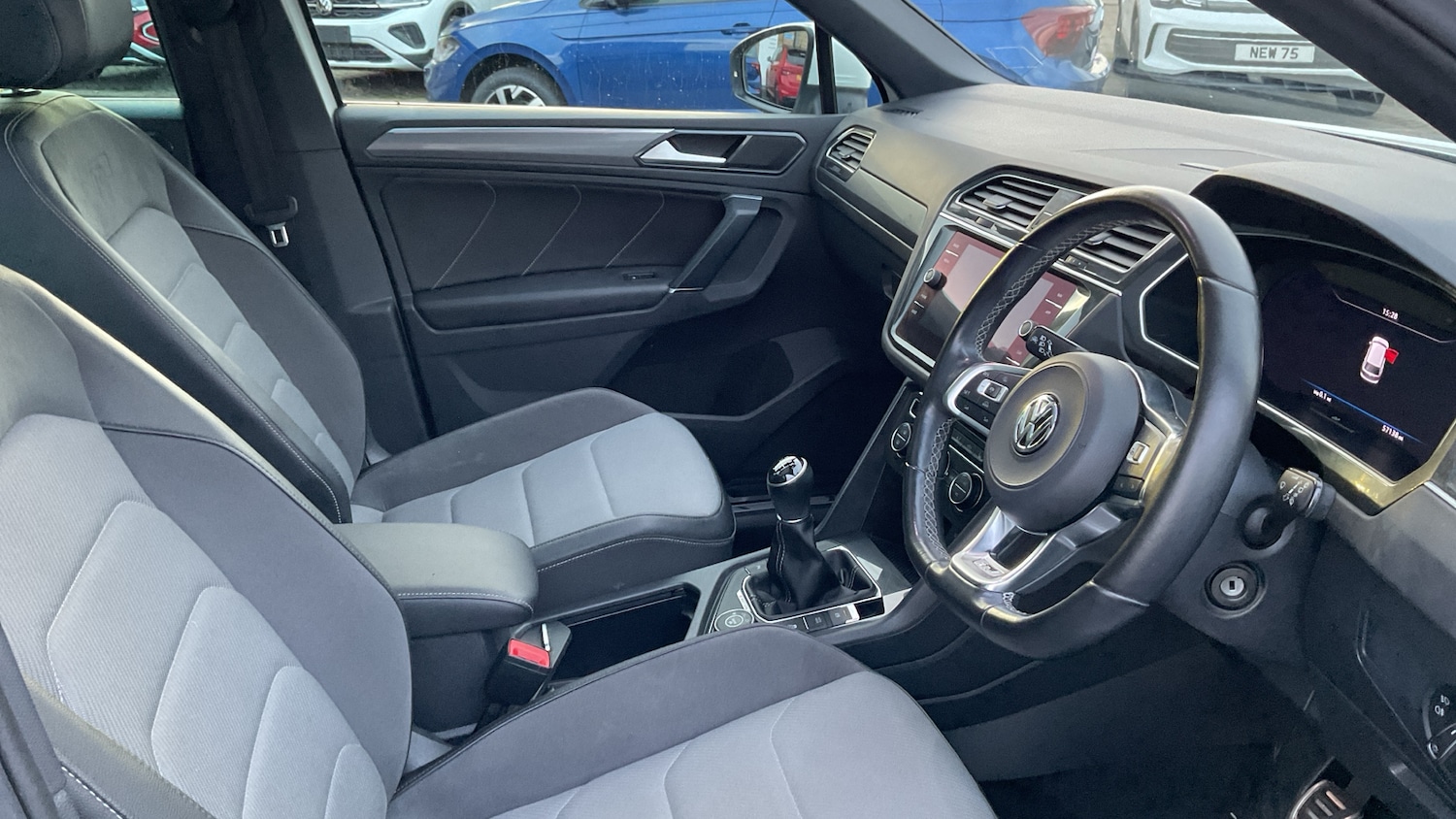 Used Volkswagen Tiguan 2017 for sale - 77381461: Photo 15