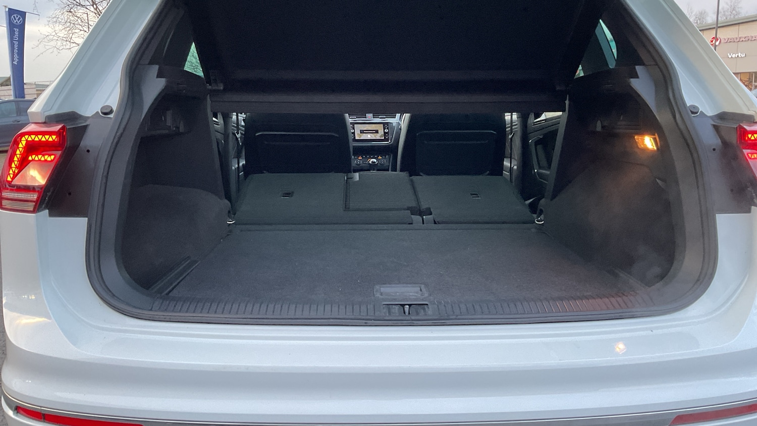 Used Volkswagen Tiguan 2017 for sale - 77381461: Photo 43