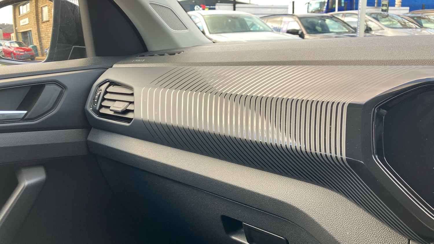 Used Volkswagen T-Cross 2022 for sale - 76414934: Photo 24