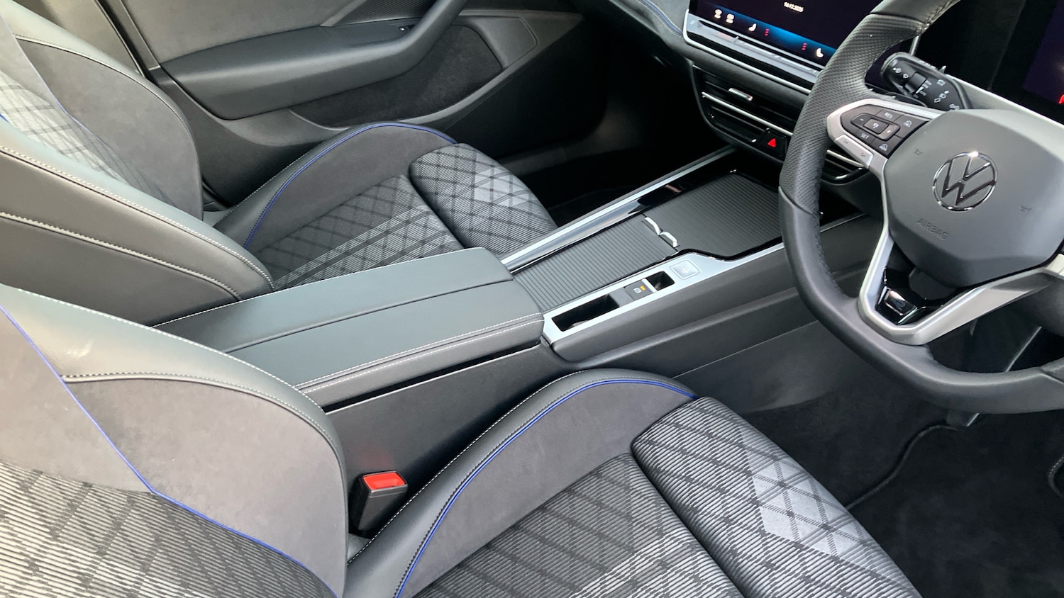 Used Volkswagen Passat 2025 for sale - 77076958: Photo 14