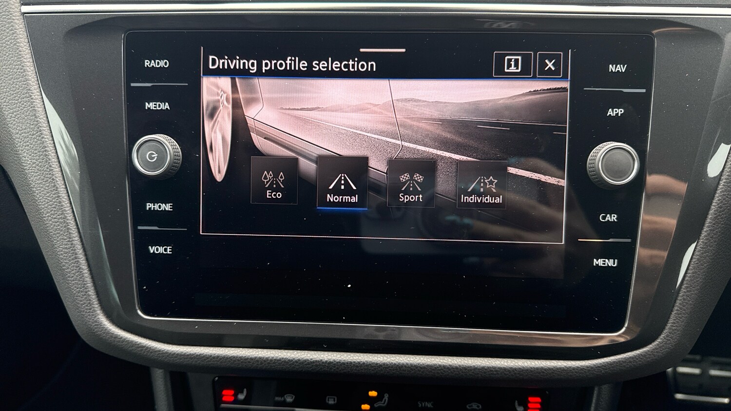 Used Volkswagen Tiguan 2023 for sale - 78067367: Photo 42