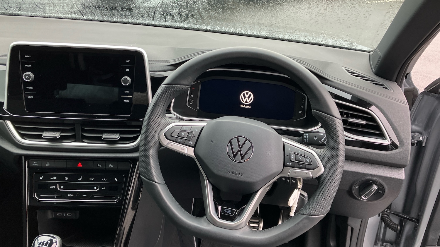 Used Volkswagen T-Roc 2025 for sale - 76722032: Photo 10