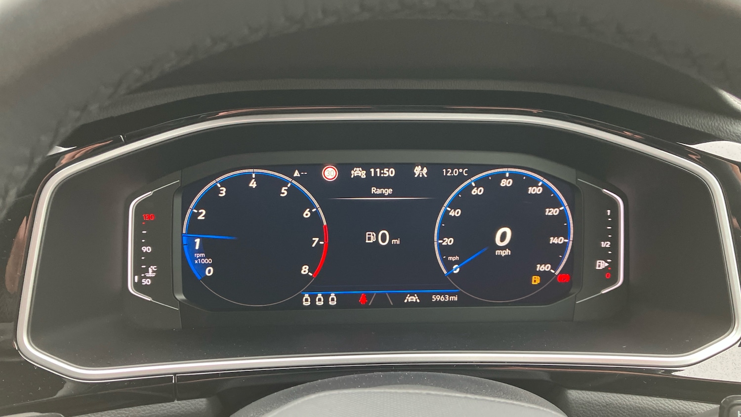 Used Volkswagen T-Roc 2025 for sale - 76722032: Photo 11