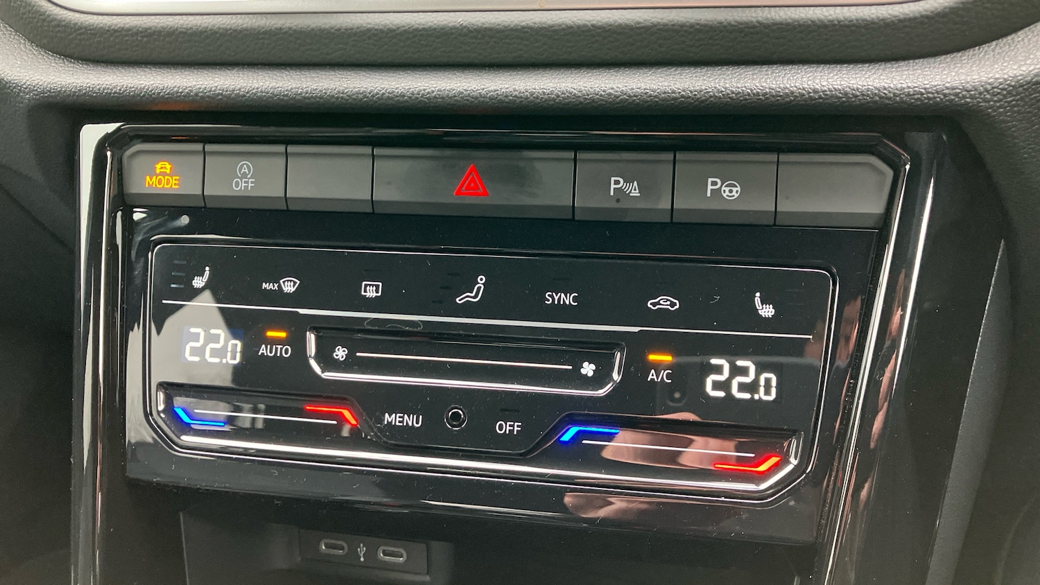 Used Volkswagen T-Roc 2025 for sale - 76722032: Photo 13