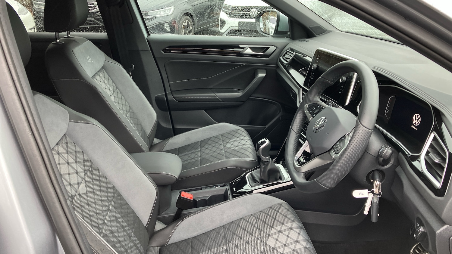 Used Volkswagen T-Roc 2025 for sale - 76722032: Photo 15