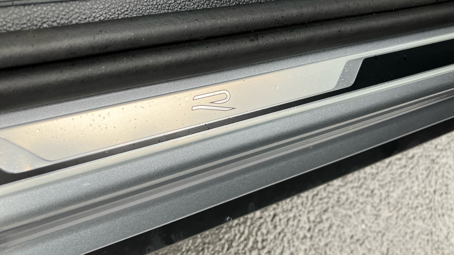 Used Volkswagen T-Roc 2025 for sale - 76722032: Photo 32