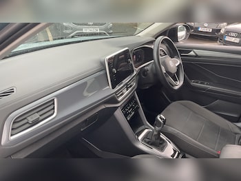 Used Volkswagen T-Roc 2023 for sale - 78149283: Photo