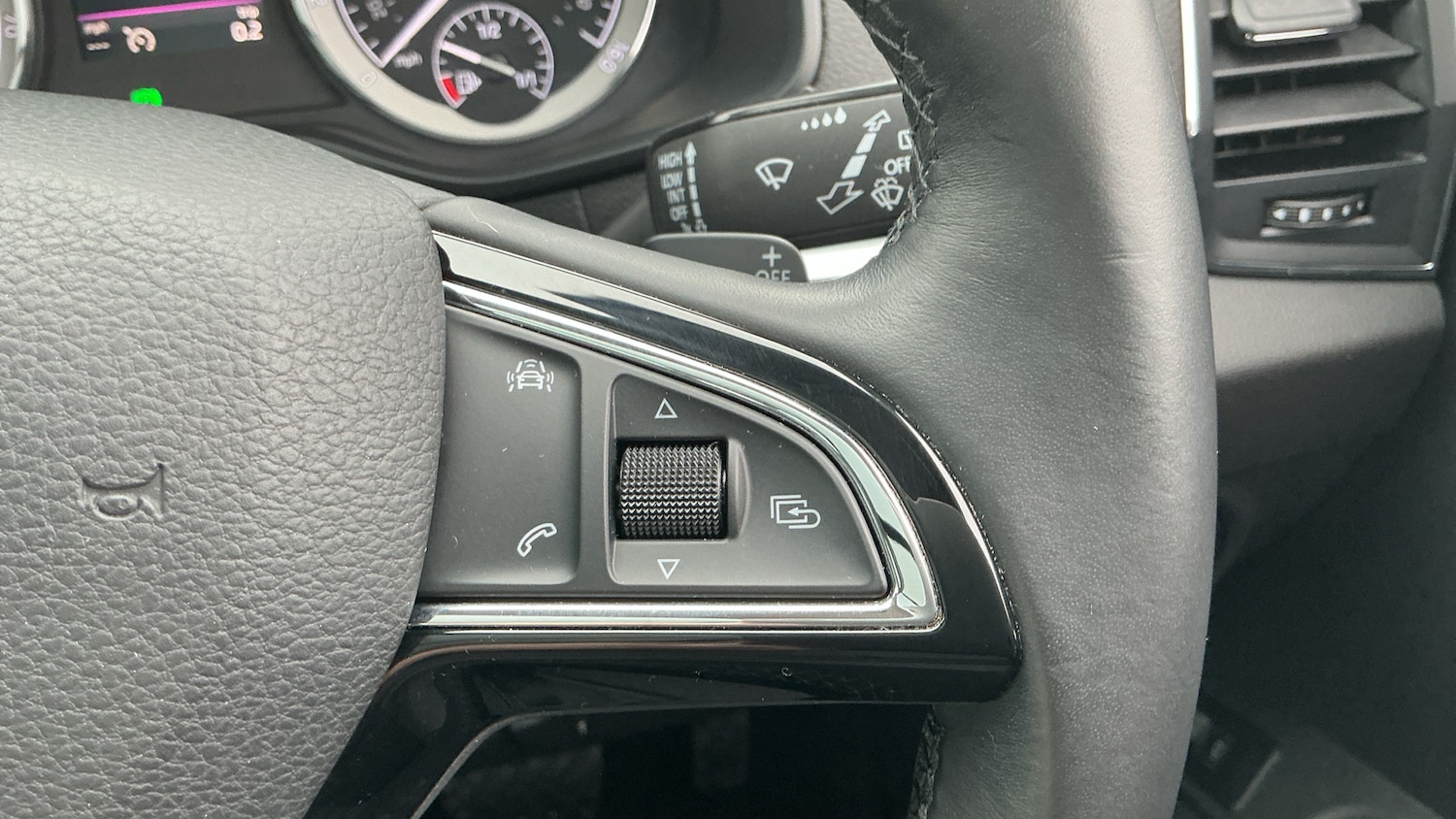 Used Skoda Karoq 2018 for sale - 77744168: Photo 18