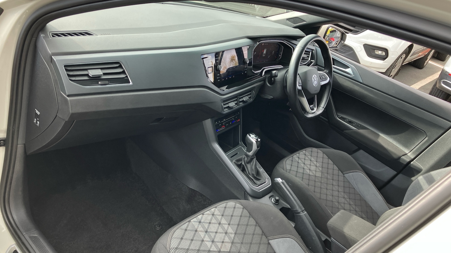 Used Volkswagen Polo 2025 for sale - 76230776: Photo 2