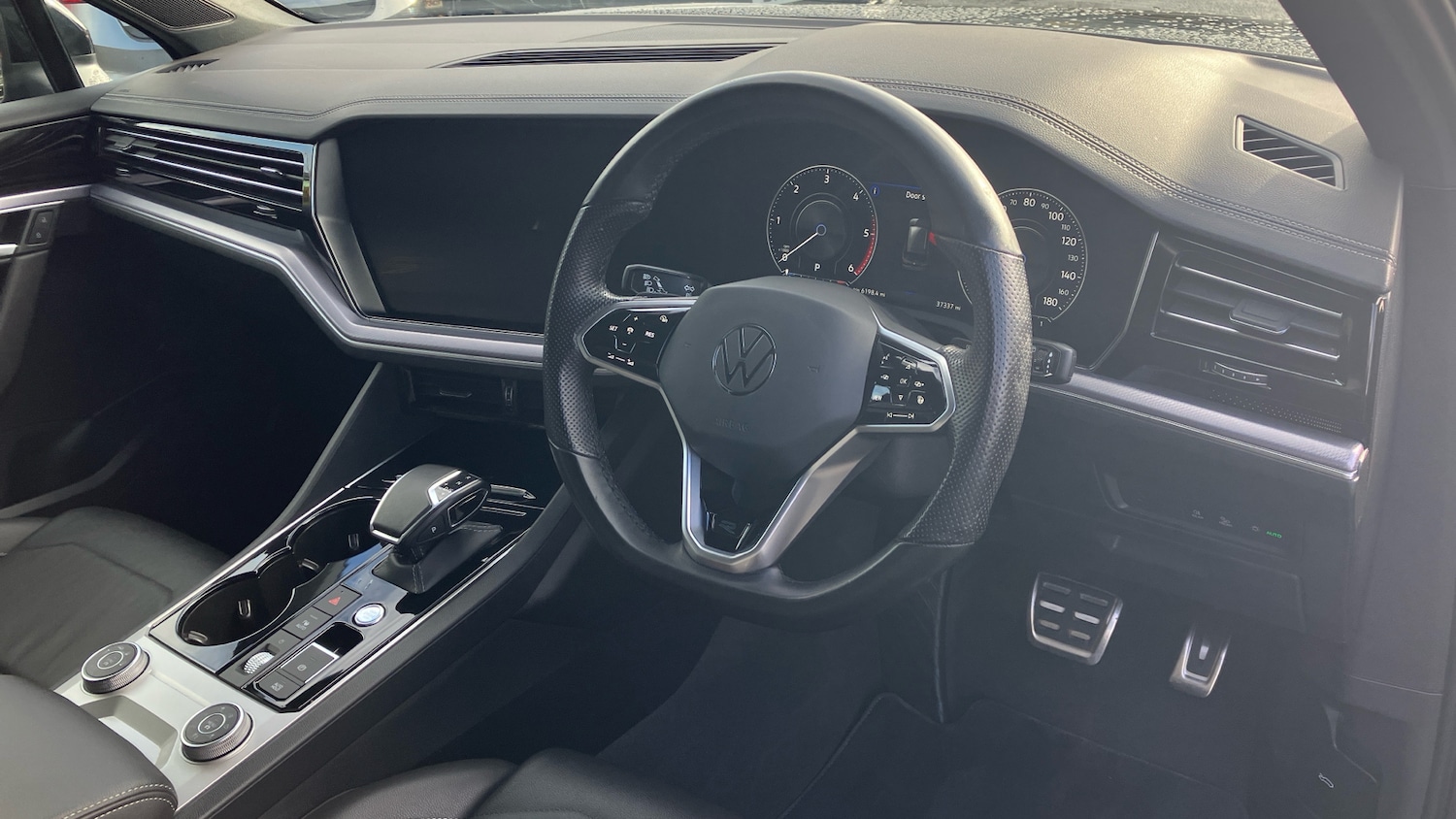 Used Volkswagen Touareg 2022 for sale - 76422241: Photo 6