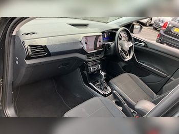 Used Volkswagen T-Cross 2023 for sale - 76222138: Photo 2