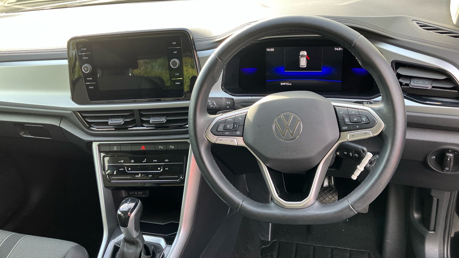 Used Volkswagen T-Roc 2022 for sale - 76230786: Photo 10