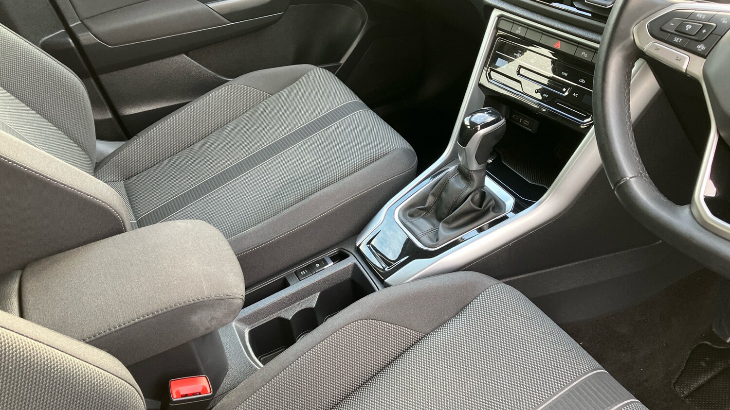 Used Volkswagen T-Roc 2022 for sale - 76230786: Photo 14