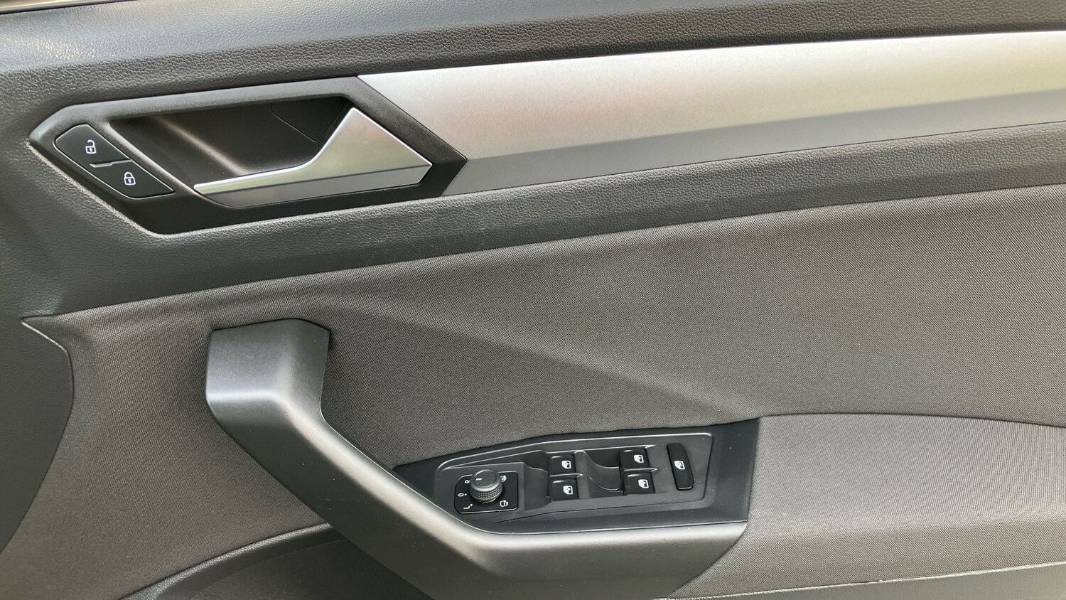 Used Volkswagen T-Roc 2022 for sale - 76230786: Photo 19