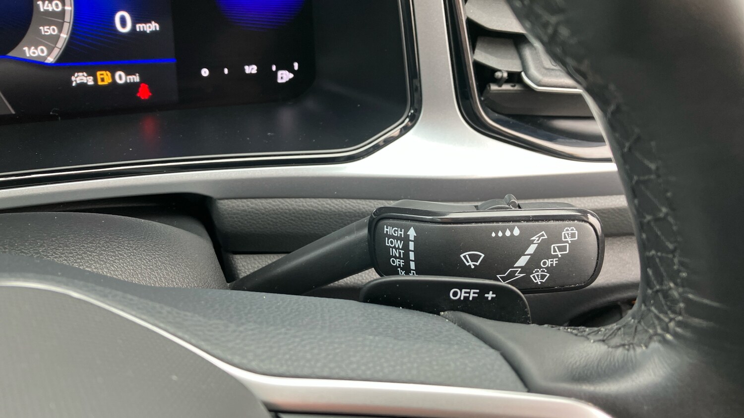 Used Volkswagen T-Roc 2022 for sale - 76230786: Photo 42