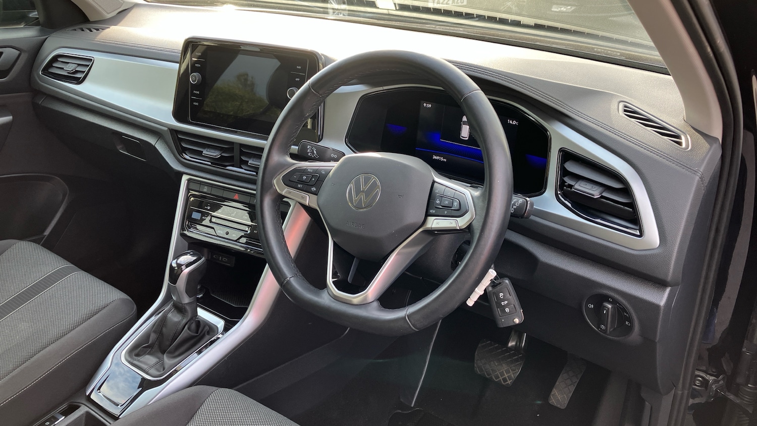 Used Volkswagen T-Roc 2022 for sale - 76230786: Photo 6