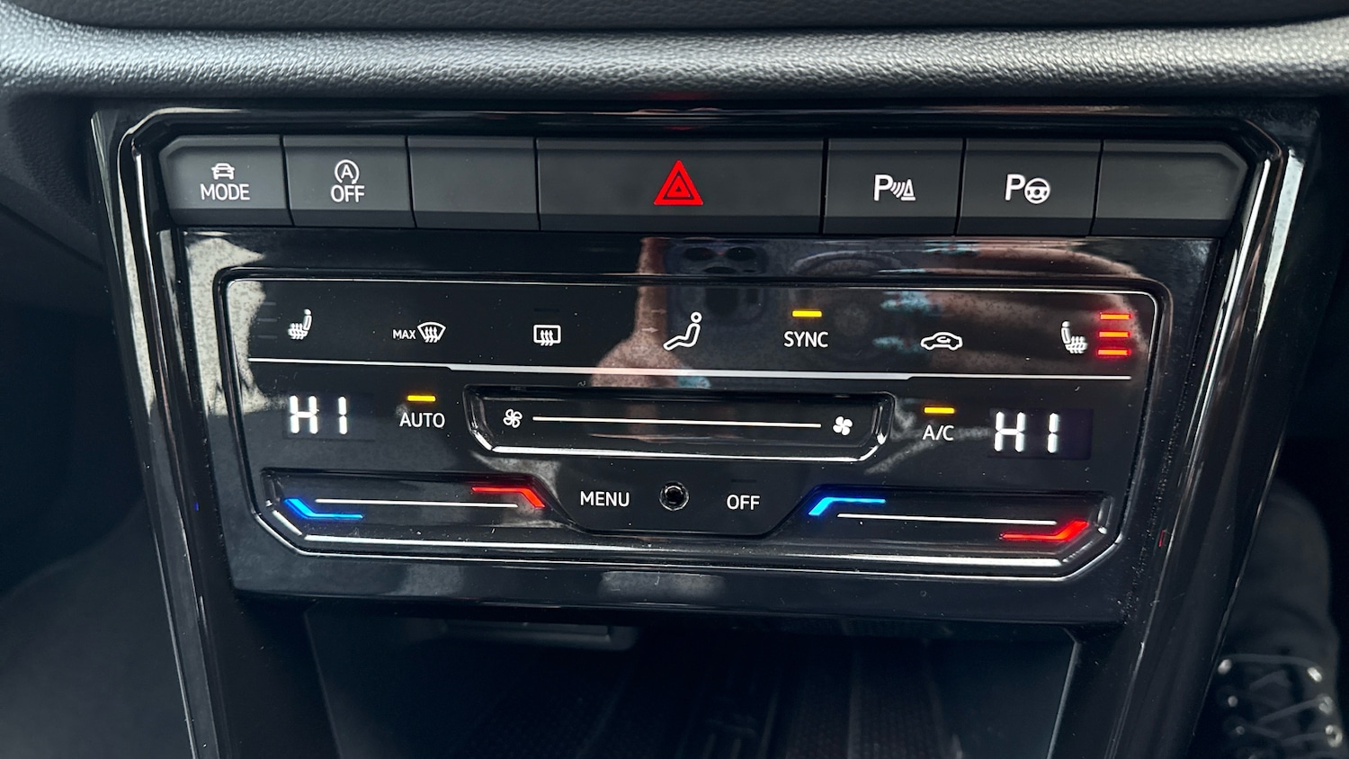 Used Volkswagen T-Roc 2025 for sale - 78011536: Photo 13