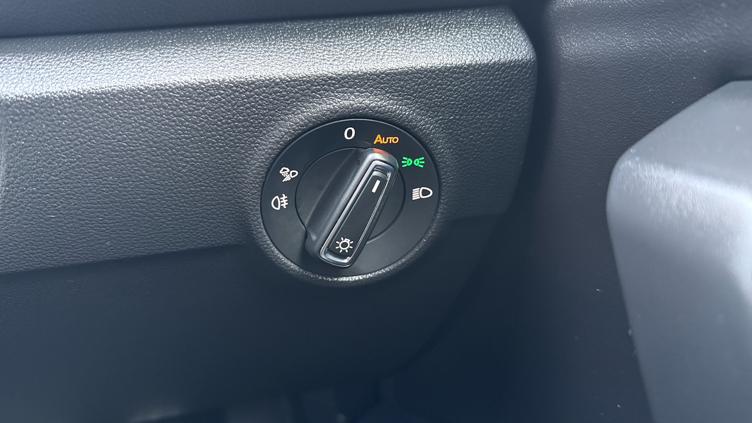 Used Volkswagen T-Roc 2025 for sale - 78011536: Photo 21