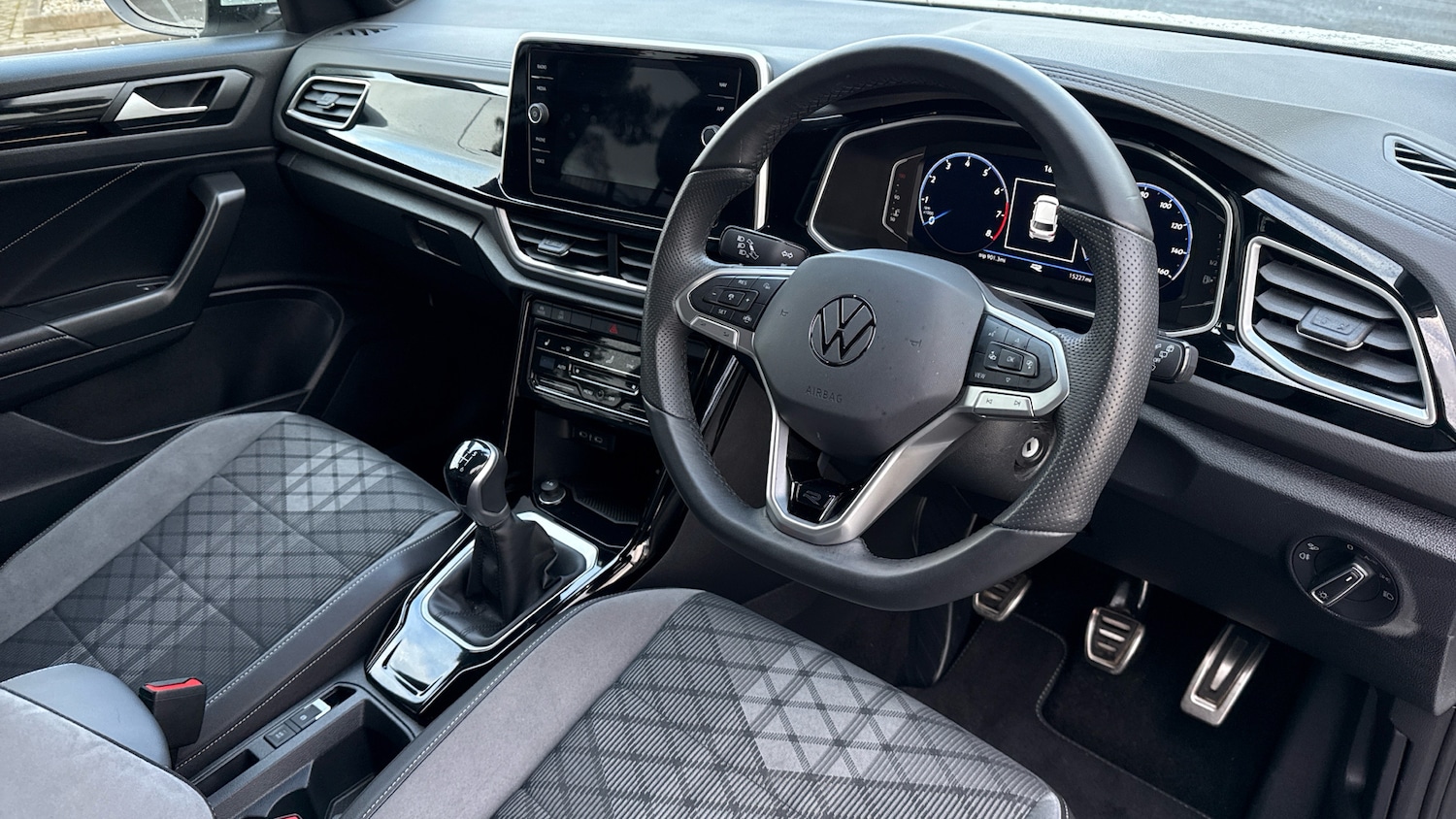 Used Volkswagen T-Roc 2025 for sale - 78011536: Photo 6