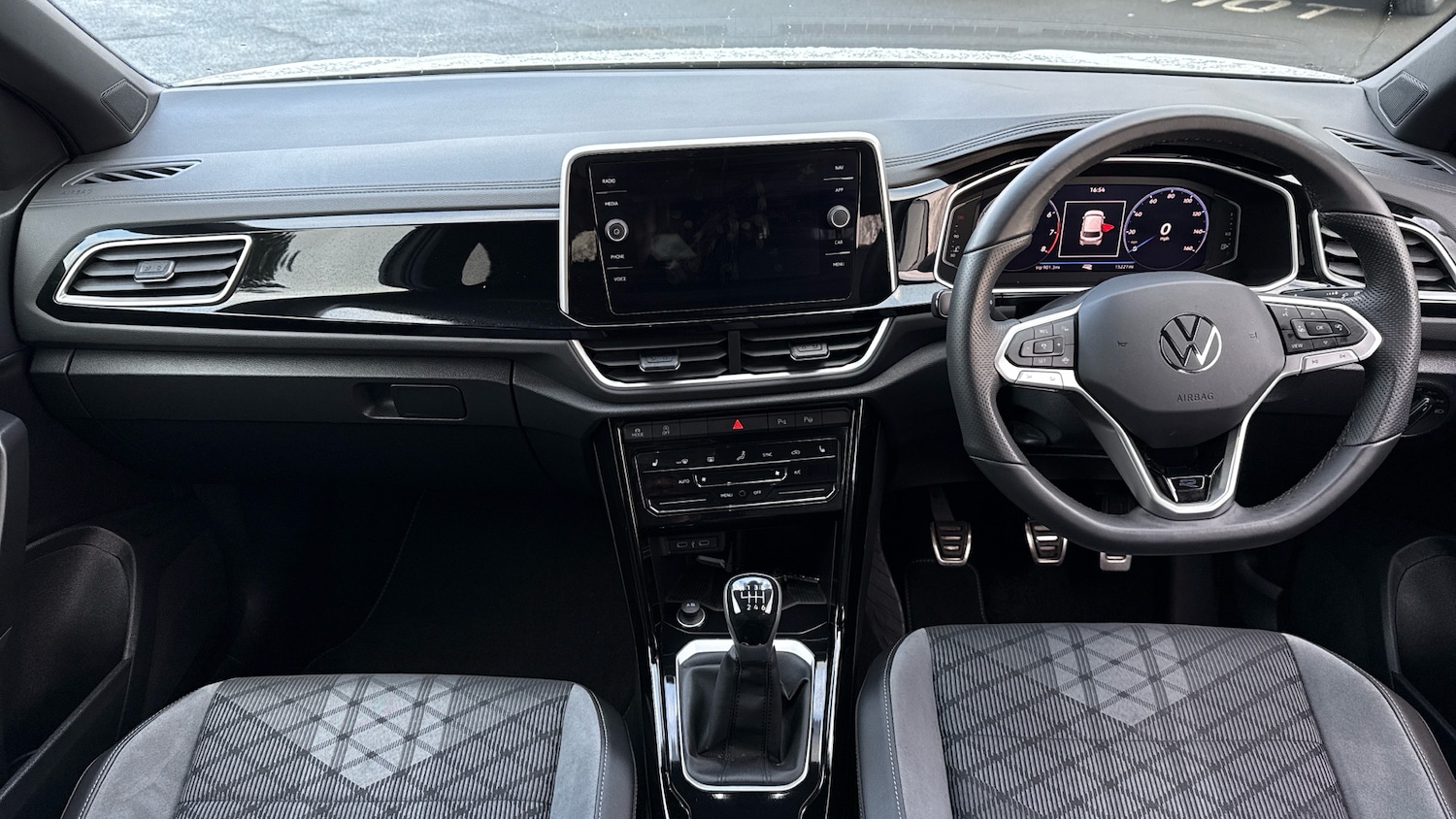 Used Volkswagen T-Roc 2025 for sale - 78011536: Photo 9