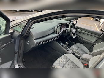 Used Volkswagen Golf 2021 for sale - 76452653: Photo