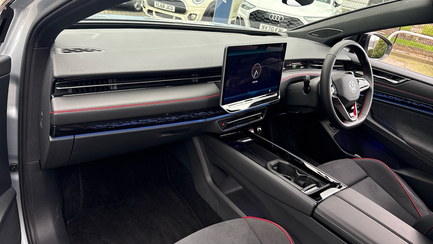 Used Volkswagen ID.7 2025 for sale - 77983542: Photo 2