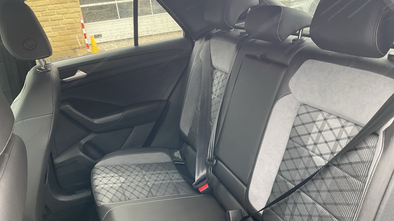 Used Volkswagen T-Roc 2023 for sale - 78025924: Photo 16